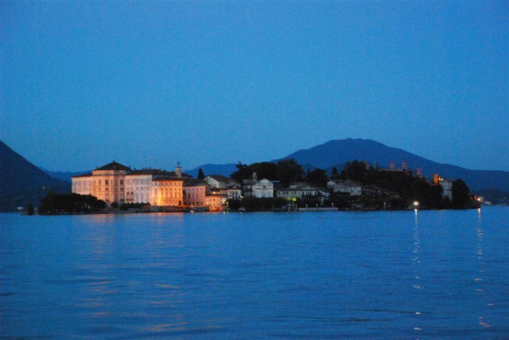 Hotel Villa Ruscello Бавено Екстер'єр фото